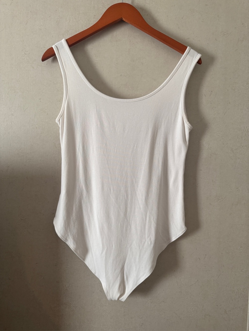 MANGOPOP Collection White Sleeveless Scoop Neck Bodysuit XL